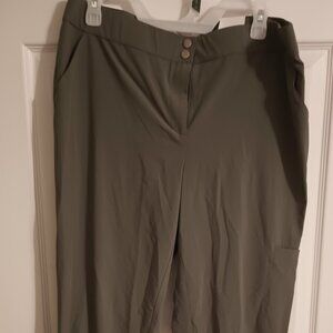 Women's Capri Pants
